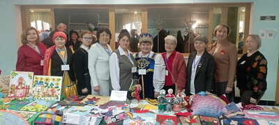Конкурс выставок народного творчества "В единстве народа-сила страны"